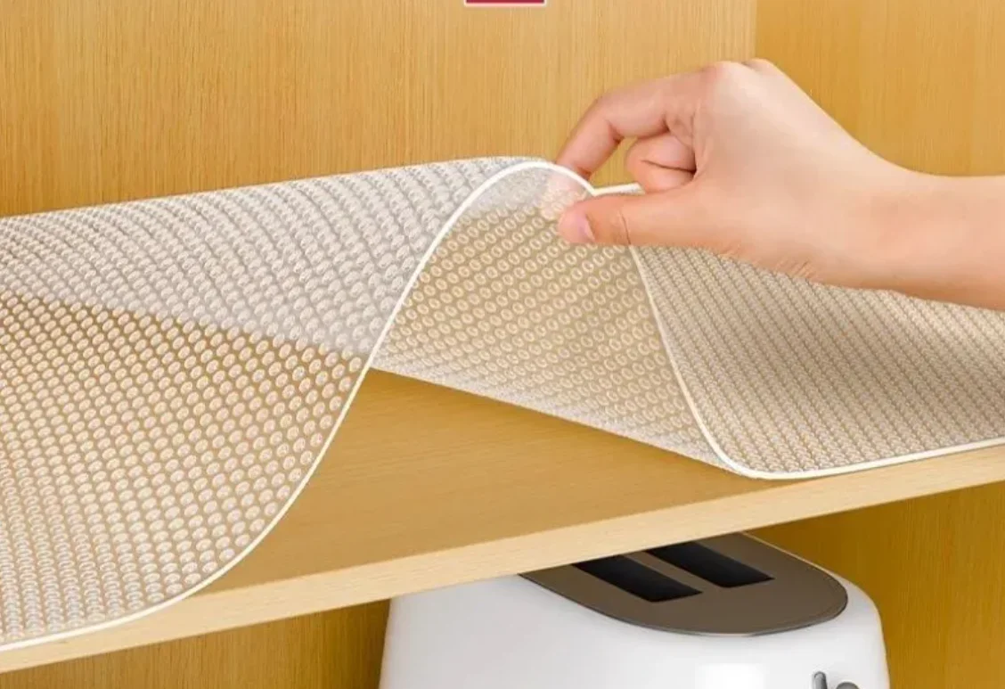 

Non-Slip Drawer Mat Cabinet Liner, Waterproof Oil-Proof Non-Adhesive Shelf Liner, Closet Table Pad Placemat for Kitchen Home