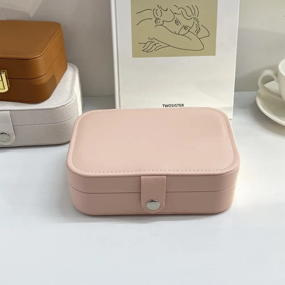 صندوق تخزين مجوهرات عتيق بسيط مربع من جلد البولي يوريثان وقلادة وخاتم حافظة عرض مجوهرات صغيرة منظم القرط للسفر #3