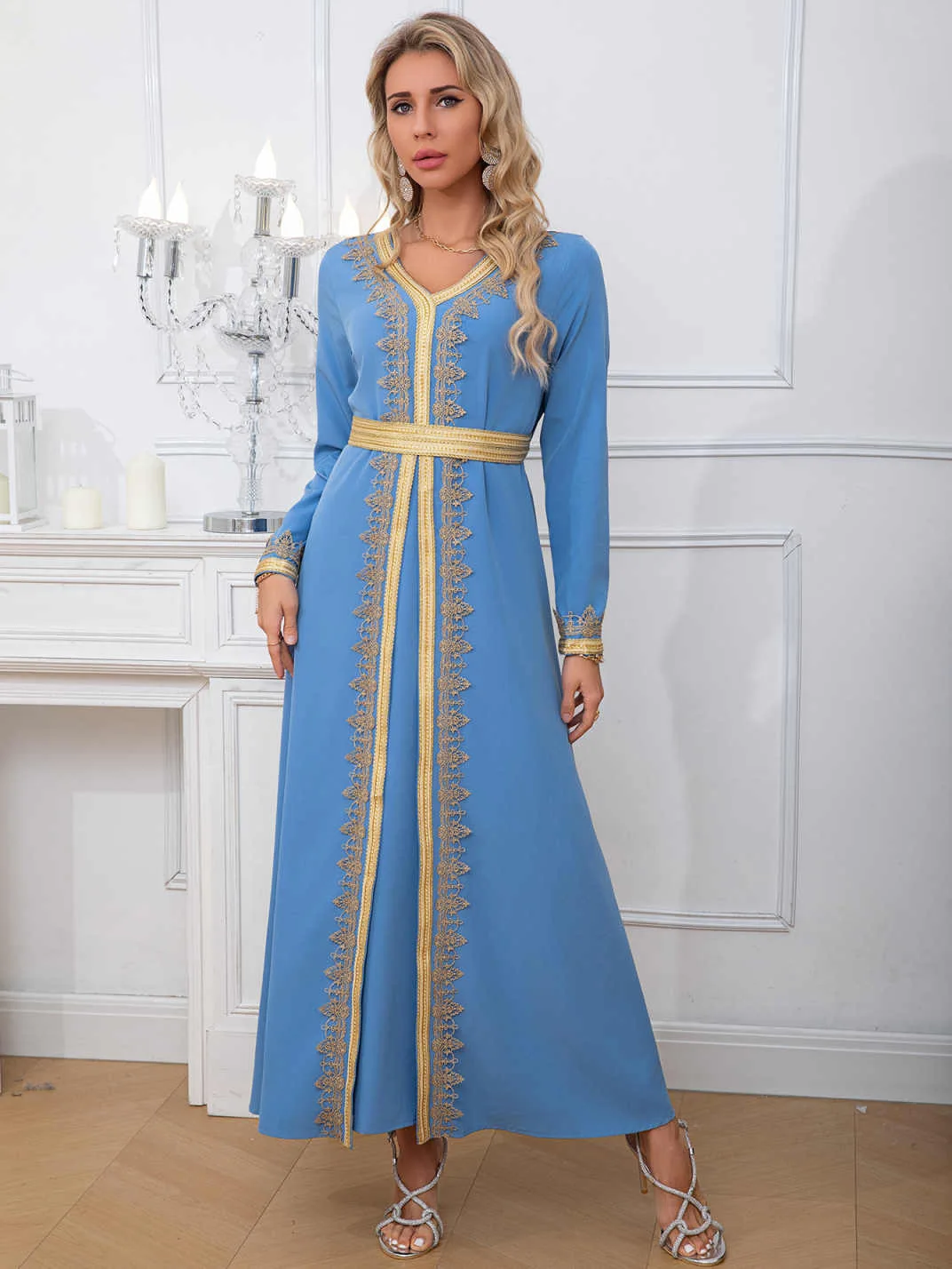 

Роскошная Абая Консервативно Абая с длинными рукавами Замысловатое вышитое кружево Абая Негабаритный открытый кардиган Стиль Галабият