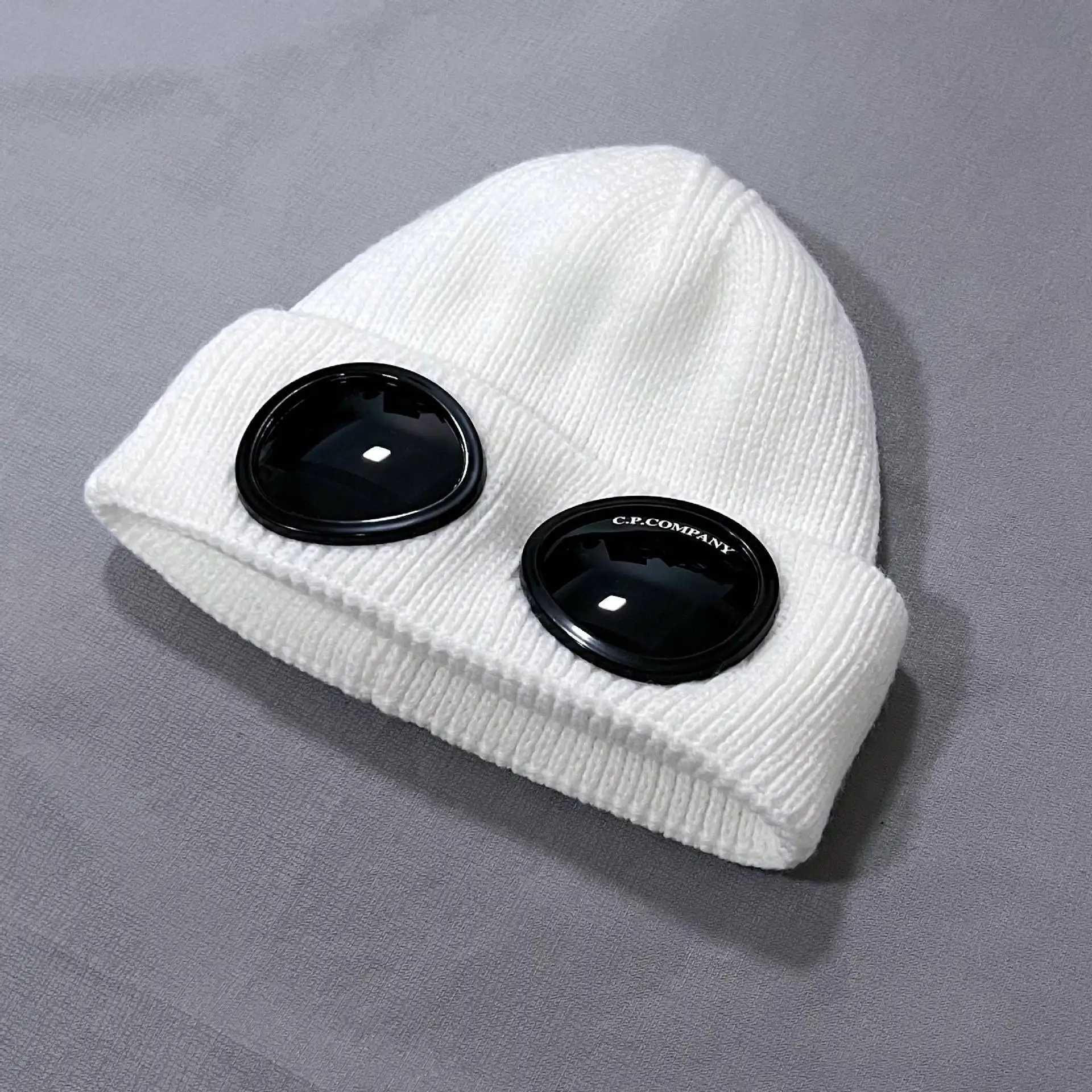 Unisex Men Women Knitted Hat with Goggles Windproof Winter Warmer Ski Beanies Soft Warm Anti-slip Ear Protection Garros