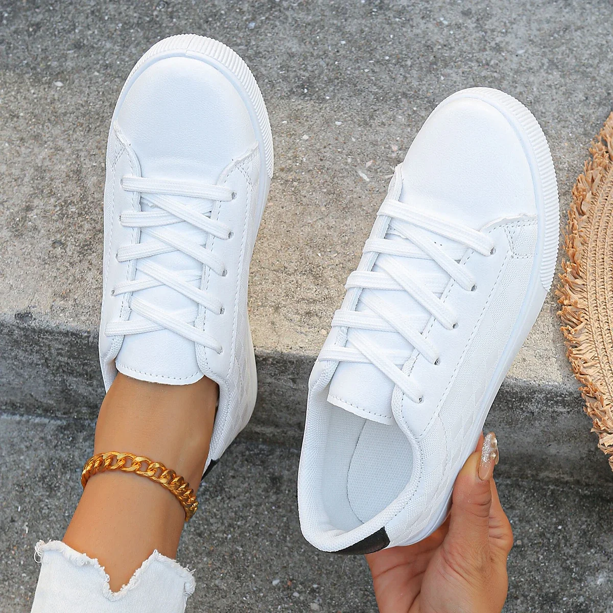 

Pop Women Casual Shoes New Spring And Autumn Woman Fashion White Sneakers Breathable Lace-Up Women Sneakers Size 35-42