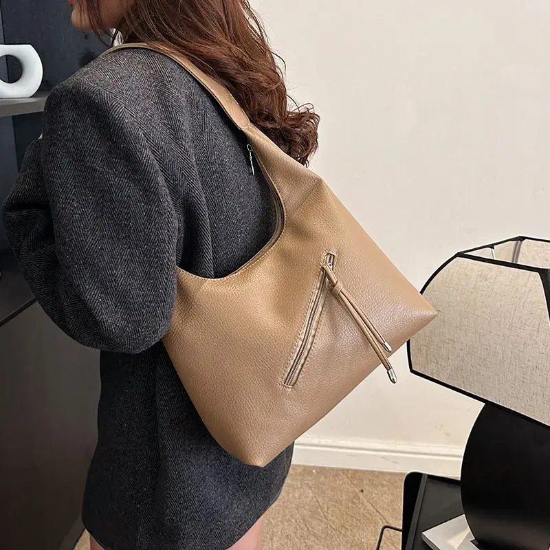 Korean Version Genuine Leather Commuter Tote Bag Simple Ladies Soft Leather Tote Shoulder Handbag Large Capacity