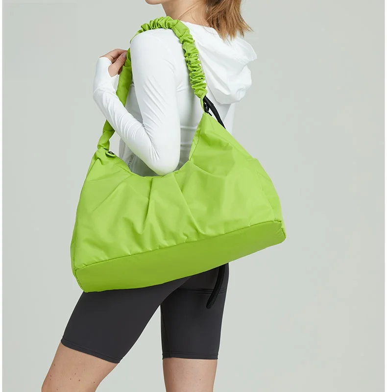 sac-bandouliere-bistar-galaxy-sport-sac-de-voyage-et-de-yoga-pour-femme-grande-capacite-sac-a-bandouliere-simple-avec-compartiment-a-chaussures-independant