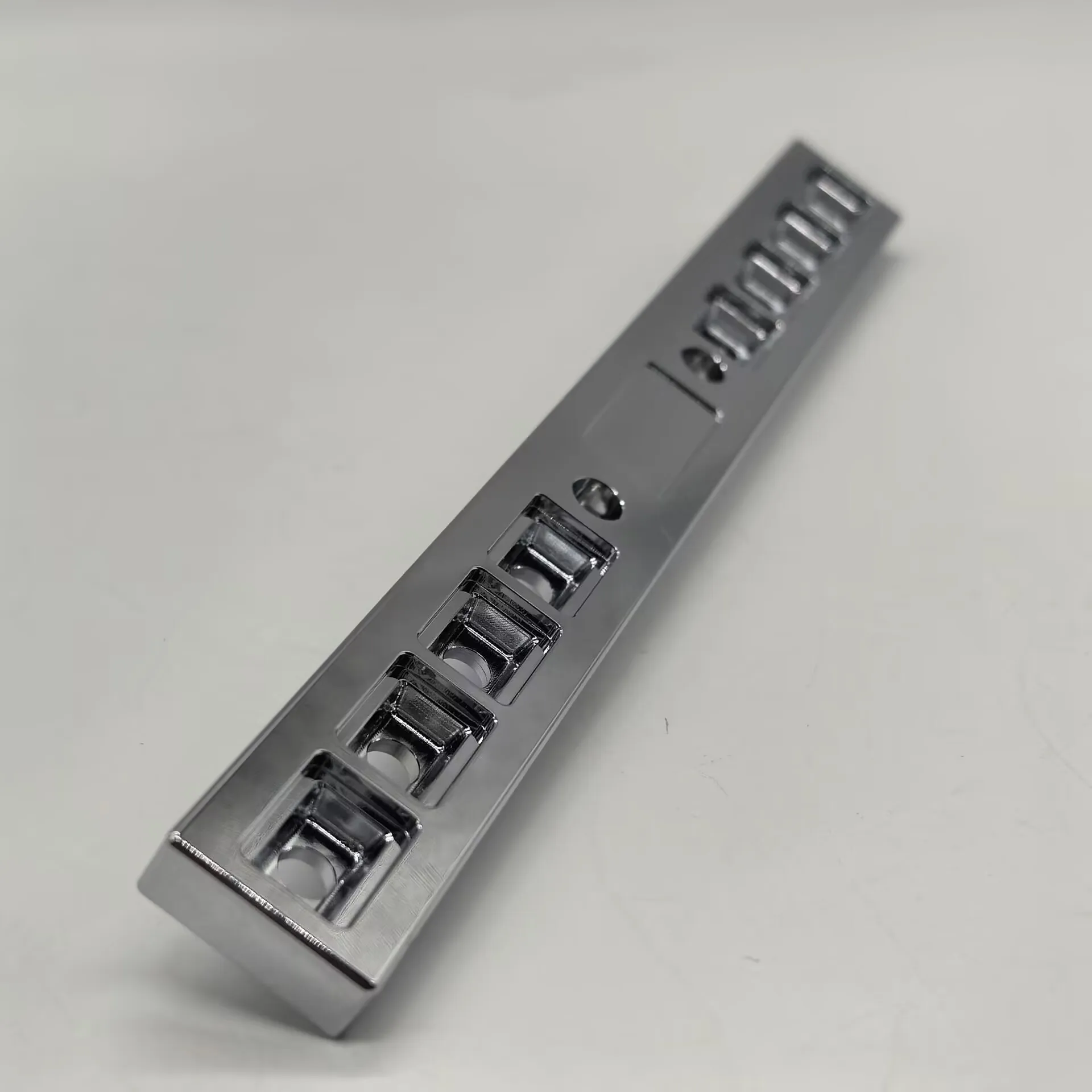 1/14 Lkw Tamiya GW-K002 König Traktor Kopf Hinten Stoßstange Rücklicht Fernbedienung Zubehör Auto Modell LESU