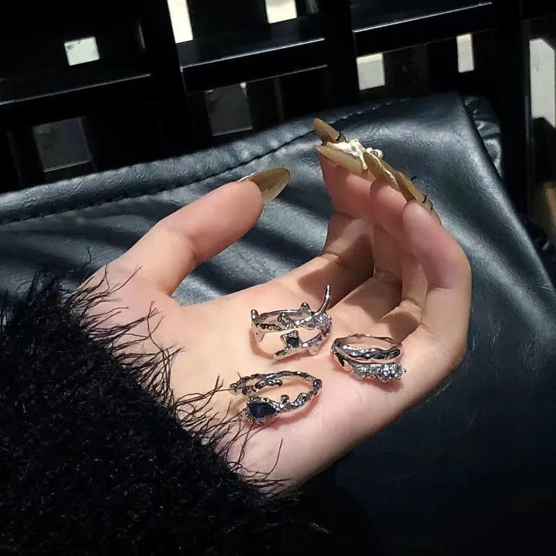 3 Stück/Set, unregelmäßiges Ring-Set in Silberfarbe mit Kristallen, Vintage-Zirkon-Edelstein, offener Ring für Damen, modischer Party-Schmuck, Accessoires. – Detail 4