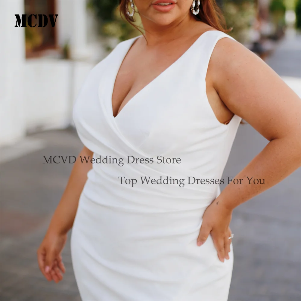 فساتين زفاف MCDV مقاس كبير لمتعرجة بدون أكمام بدون ظهر ورقبة على شكل حرف v حورية البحر فساتين العروس بفتحة جانبية من الساتان vestidos de novia 2026