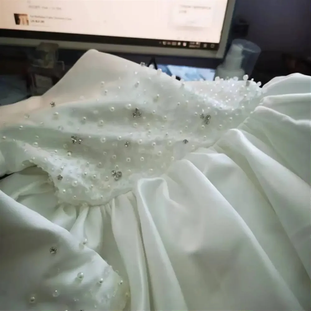 Robe de mariée en Satin blanc pour filles, personnalisée, élégante, à fleurs, perlée, avec nœud, robe de princesse pour fête d'anniversaire, robe de bal de baptême pour bébé