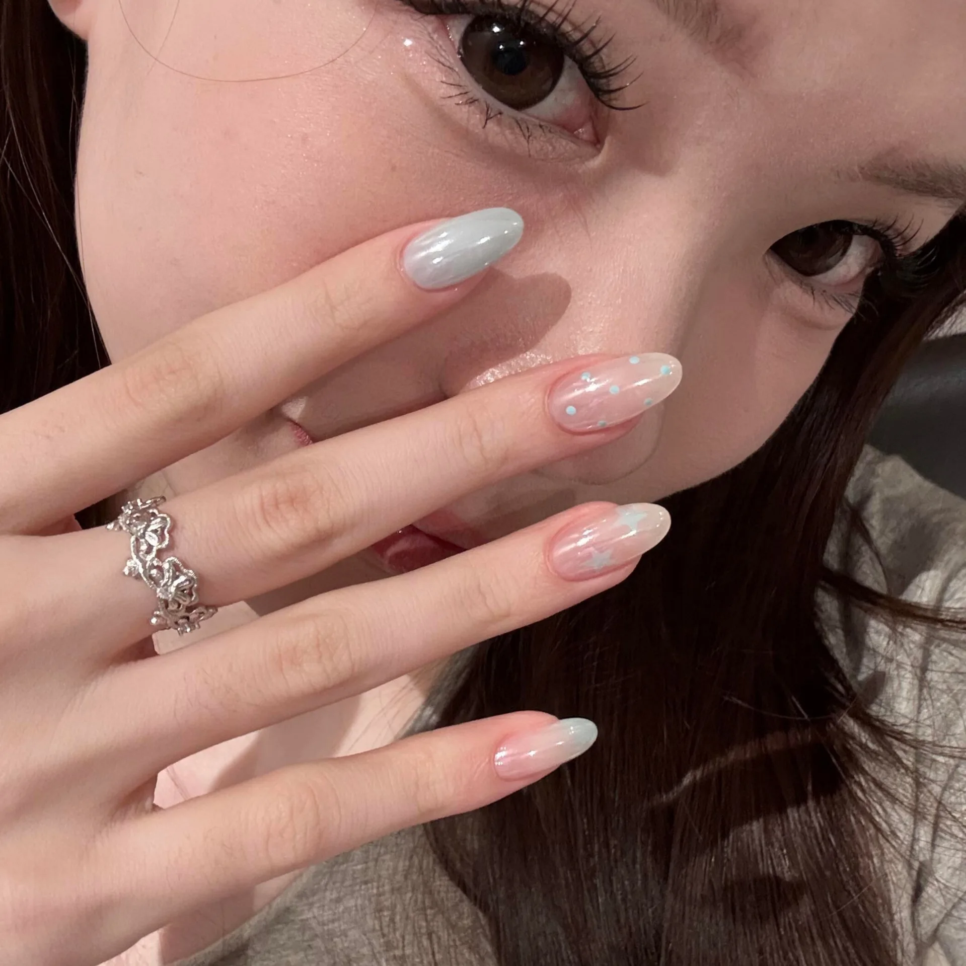 Handmade Blue Polka Dot Short Wearable Nail Tips Premium Quality Fake Nails for Elegant Manicure Design
