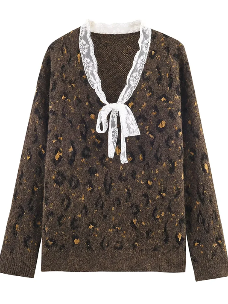 Sweter damski z dzianiny w panterkę, elegancki, z koronkowym dekoltem w serek, długie rękawy, luźny krój, na co dzień, do pracy, na jesień 2025.