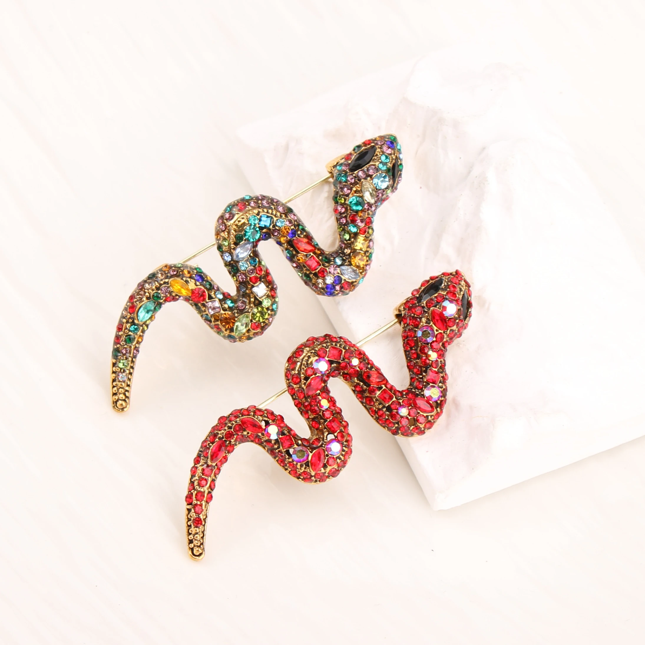 Crystal Snake Brooch for Ladies Teenage Cute Pin Fashion Fashion Corsage Jewelry Badge Accessories Party Banquet