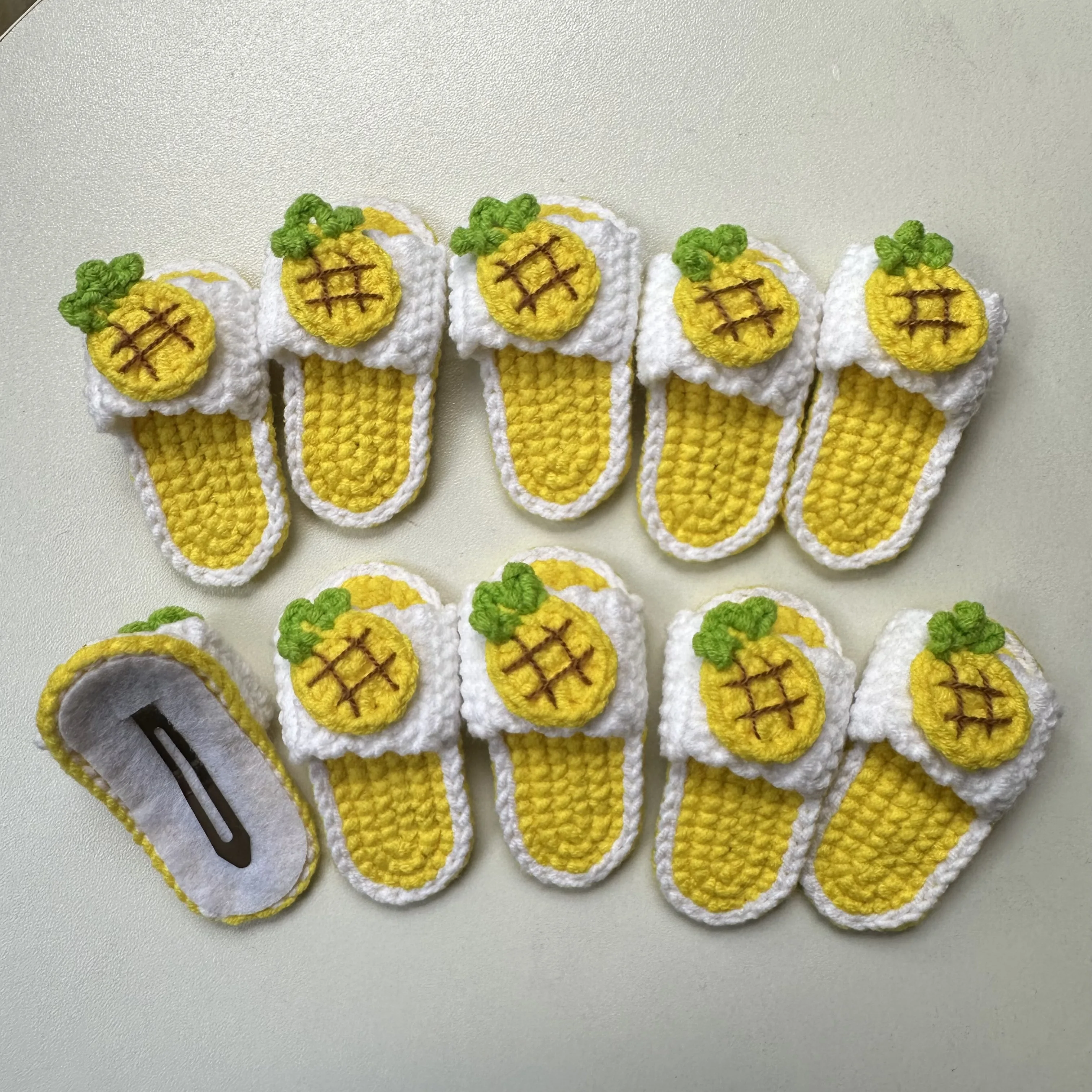 Handmade crochet Cartoon slippers wool knitting hairpin clip bb cartoon animal bangs clip hair accessories hand woven hairpin