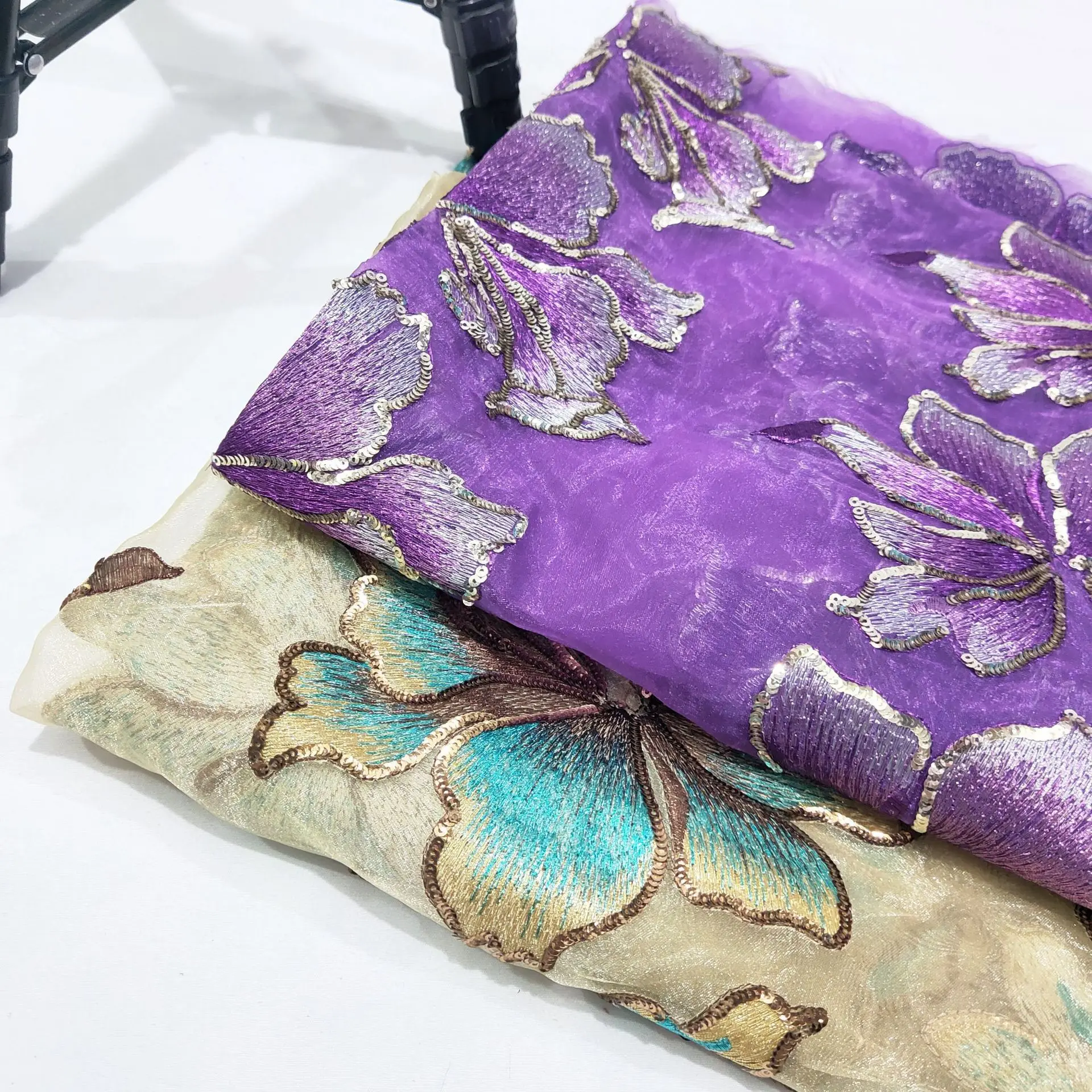 Aplikacja z organzy, haftowana, z naszywką, zdobiona cekinami, w kształcie liścia, do samodzielnego szycia, haftowane dekoracje do uniwersalnego wykończenia rękodzieła.