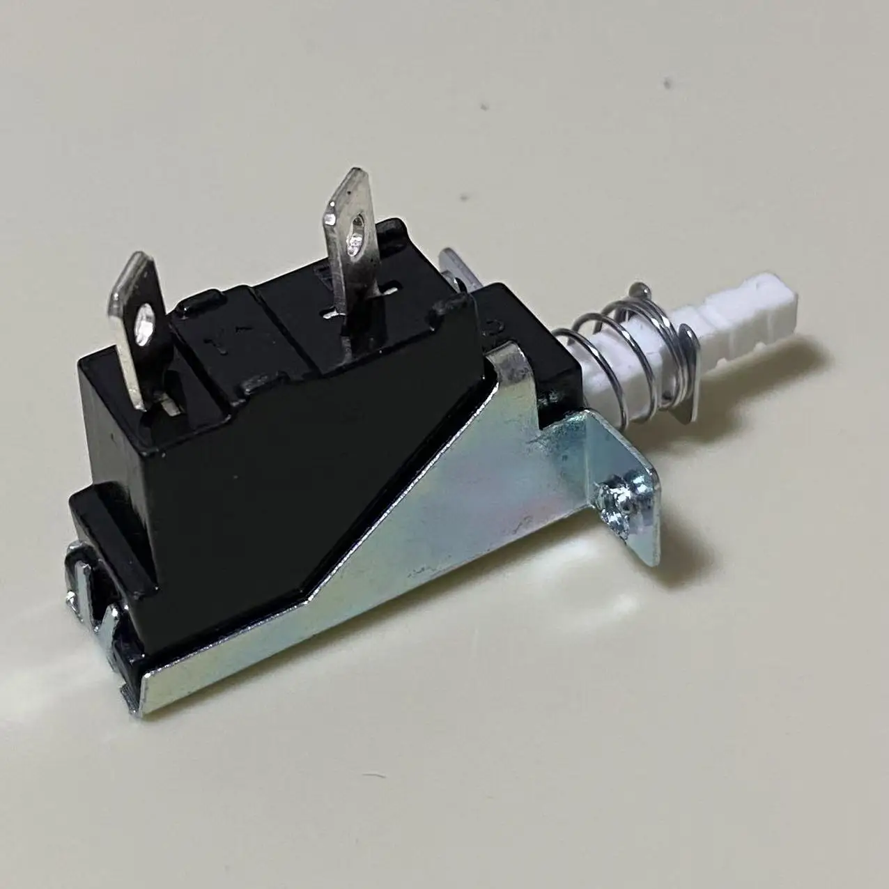 Heater gear switch 10A 250V AC SPST 2 Pins Push Button Power Switch KDC-A04-88 KDC-A04 Since the lock
