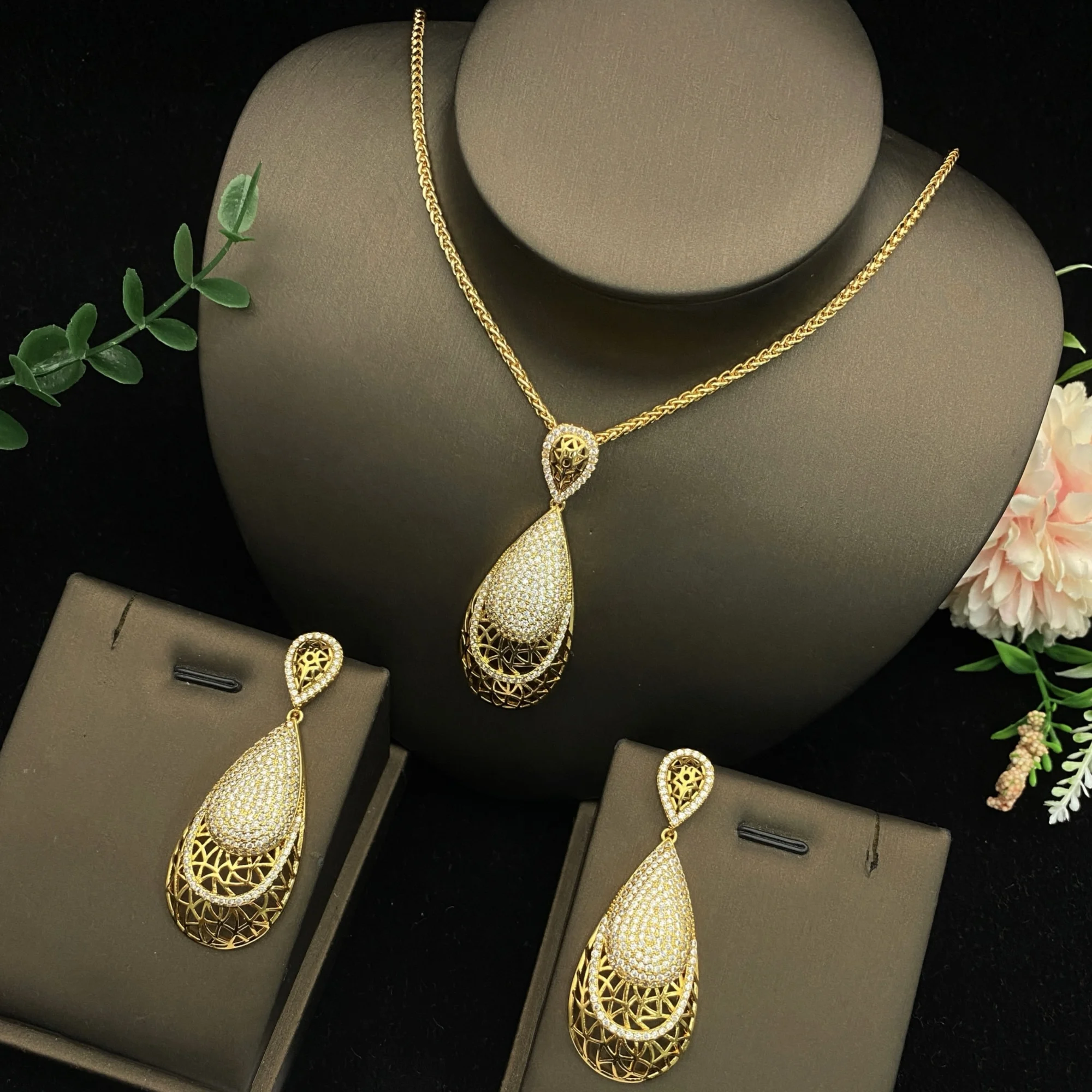 

JRH африканский комплект каплевидных изделий, ожерелье с полым цирконием, женские серьги, позолоченные женские вечерние ювелирные изделия, подарочная коробка для вечеринки