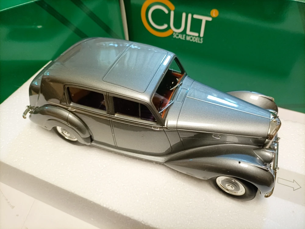 Cult 1:18 MK VI Berlina coche Vintage simulación edición limitada resina Metal estático coche modelo juguete para regalo