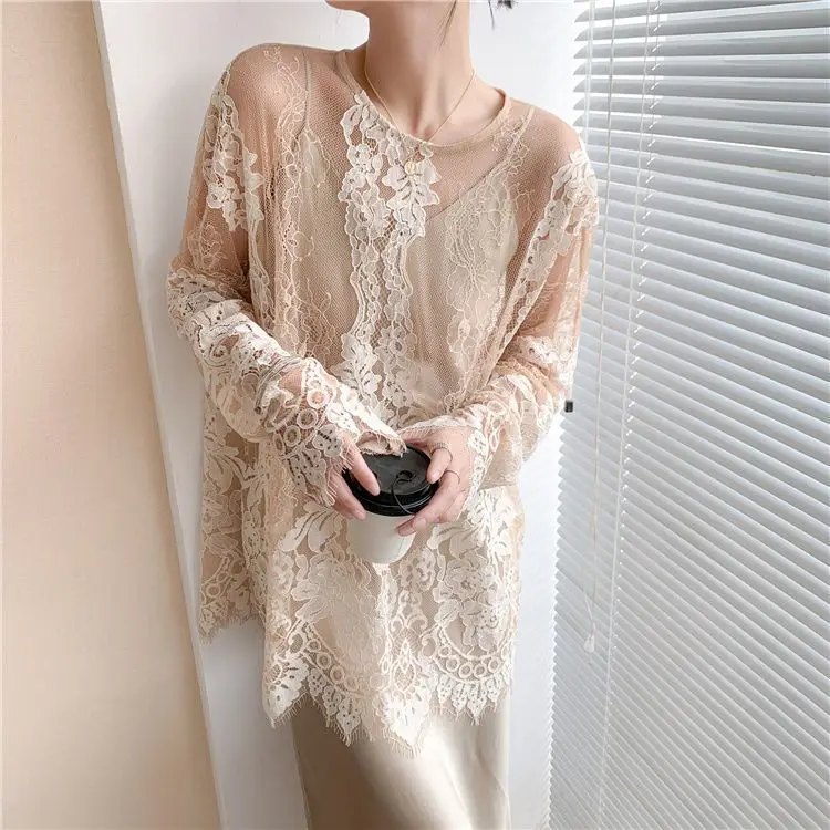 Romantic Lace Top Women\'s Long Sleeve Hollow T-shirt Shawl