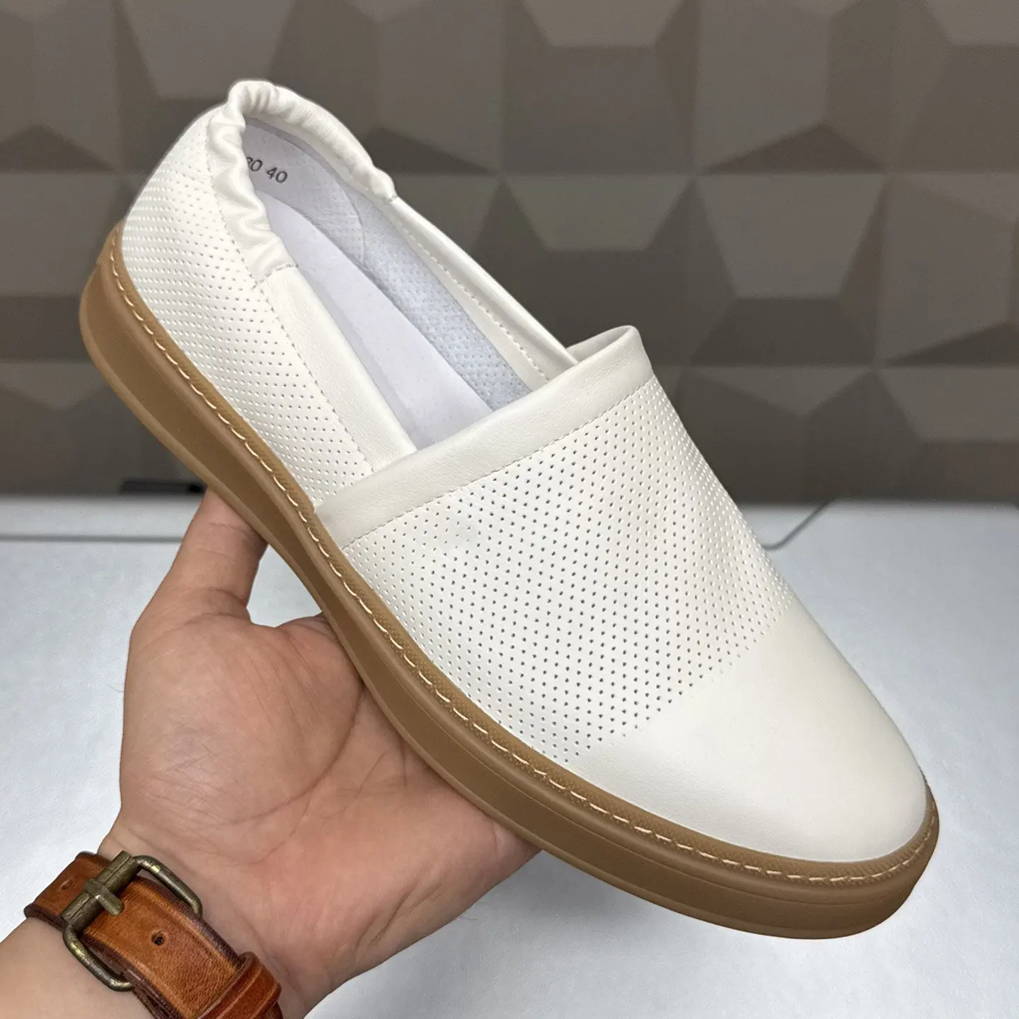 

Loafers Men's Leather Perforated Breathable Spring And Summer New Style Slip-on Soft Surface Comfortable Casual White Shoes
