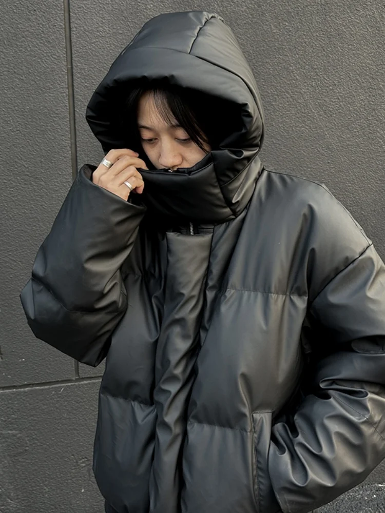 

Утепленная зимняя хлопковая куртка для мужчин: теплая, молодежная, в американском стиле, с капюшоном, на полиэстеровой подкладке, с длинными рукавами.