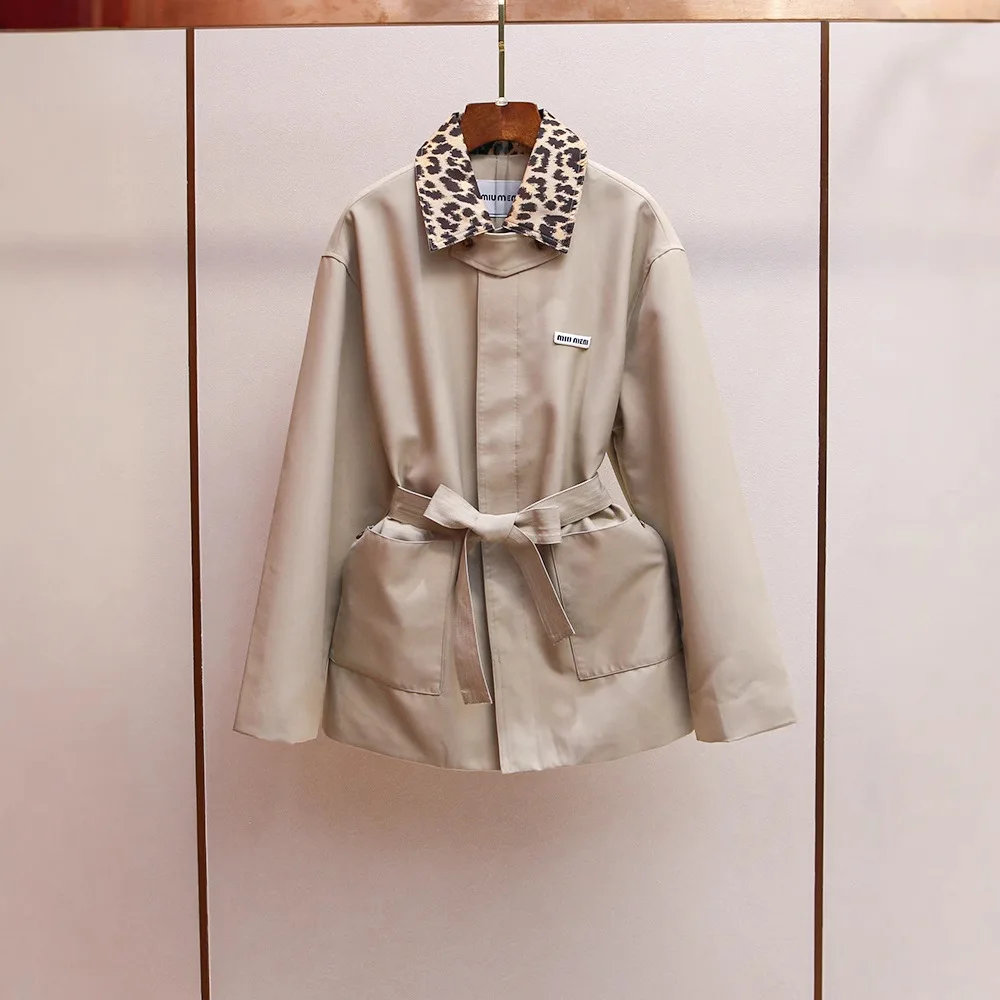 Luksusowy damski płaszcz w stylu retro z haftem w panterkę, luźny krój, z klapami, z paskiem w talii, długi rękaw, nowość na jesień.