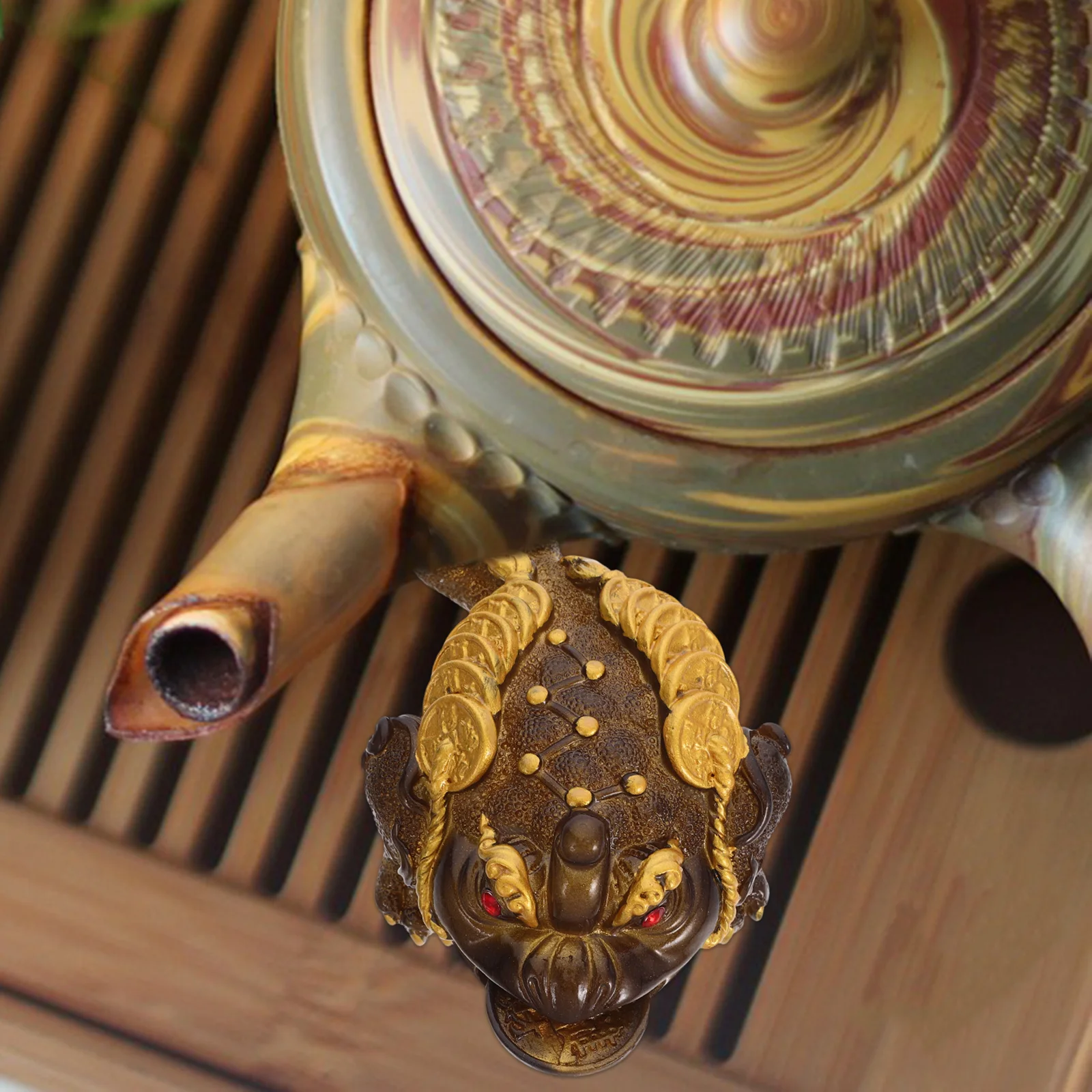 

Color Changing Resin Toad Tea Pet Golden Feng Shui Money Frog Lucky Fortune Ornament Desk Tray Decoration Feng Shui Money Frog