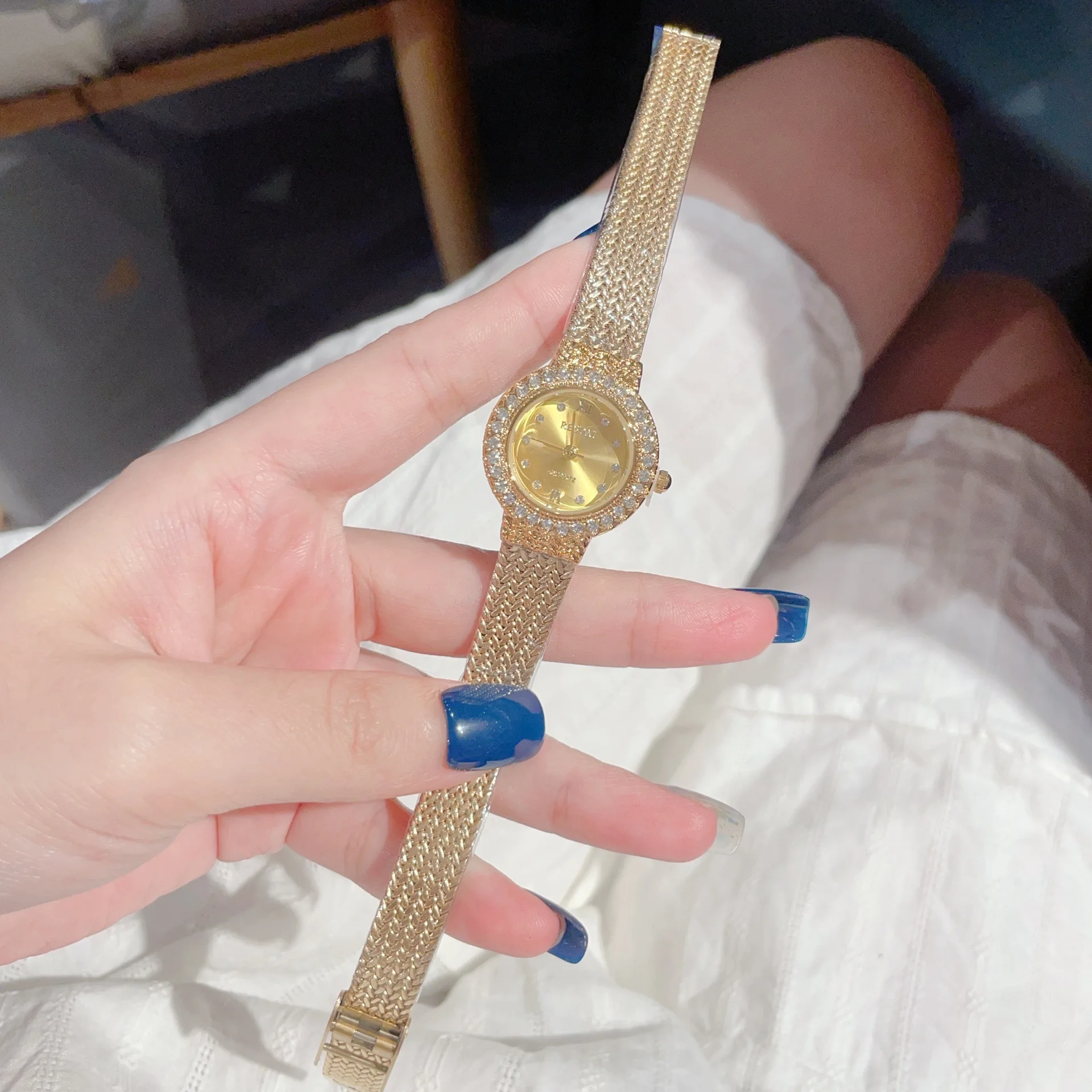 

Luxury Diamond Women Watches Fashion Vintage Style Wheat Ear Quartz Watch Simple Temperament Women's Small Gold Watch Clock
