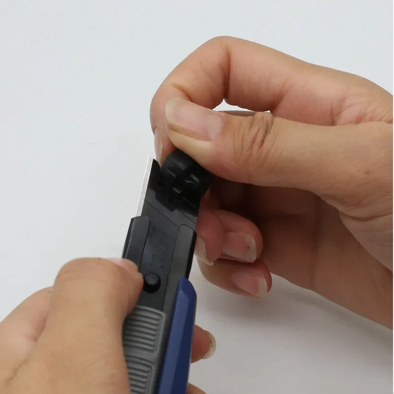 Premium Retractable Pocket-sized Utility Knife,Mini Portable Break-off Blades Precision Cutter For Office&School Use DIY Crafts