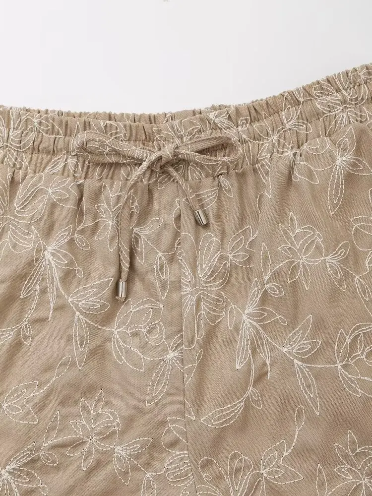 Tangada 2024 Women Khaki Embroidery Shorts High Waist Elastic 85% Cotton Shorts 6H0202