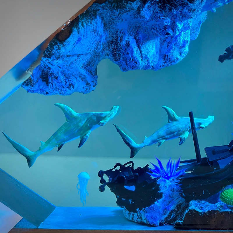 Seabed World Organism Resin Table Light Creactive Art Decoration Lamp Shark Sunken Ship Divers Theme Night Light  USB Charge