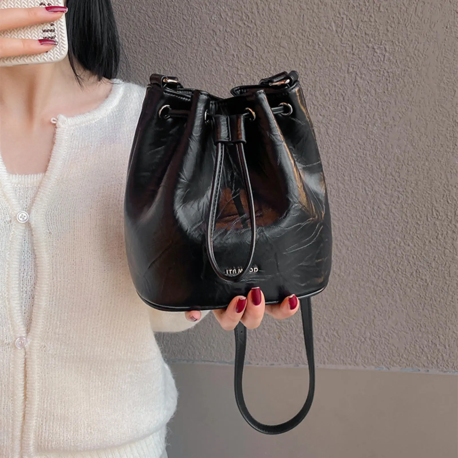 ITAMOOD Women Drawstring Bucket Bag for Cosmetics Cell Phone Niche Original Designer Luxury Leather Shoulder Crossbody Small Bag