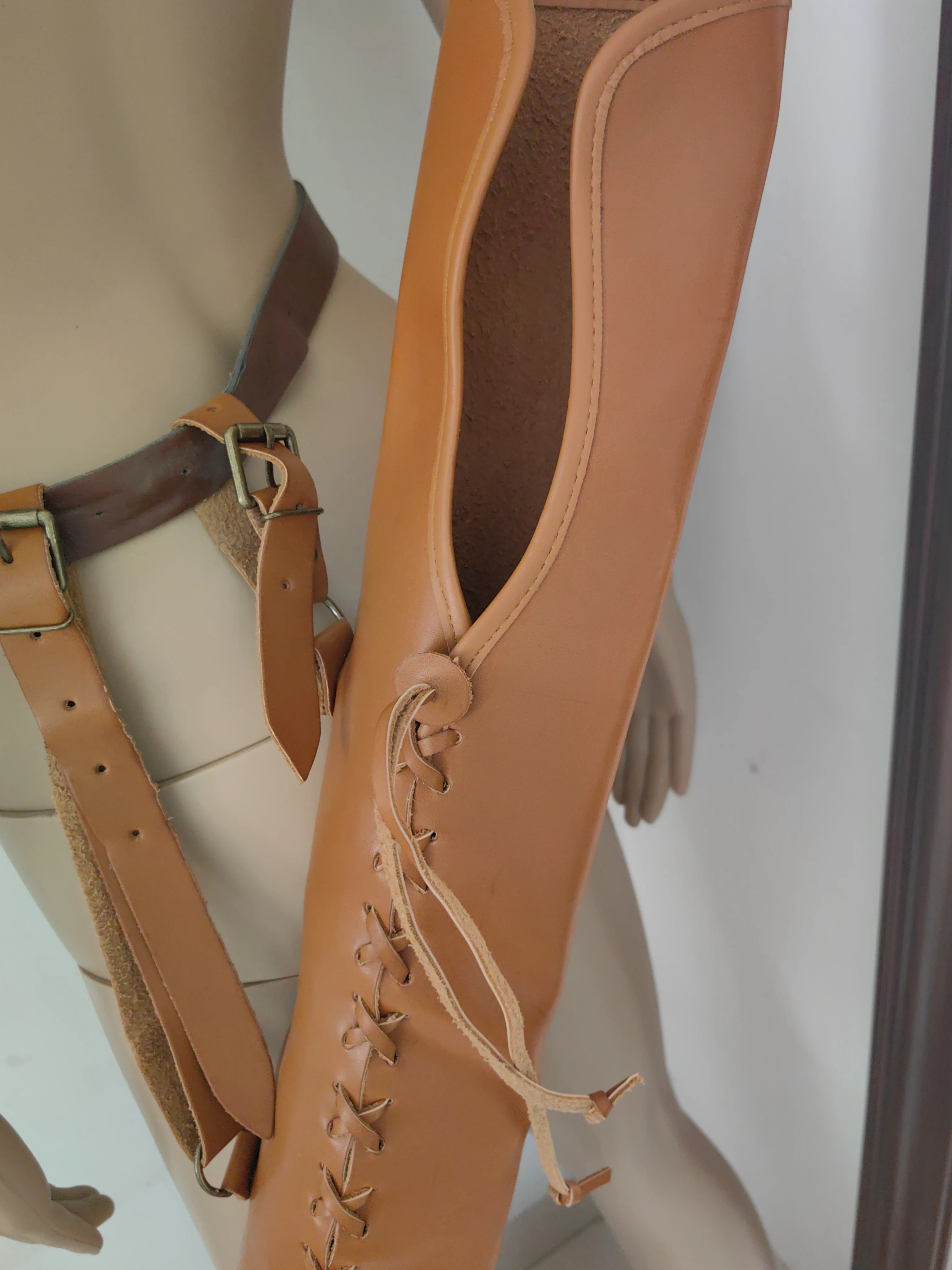 Halloween Men Medieval Costumes Retro Knight Bow Arrow Quiver Tube Archery Hunting Shooting Props PU Leather Accessories