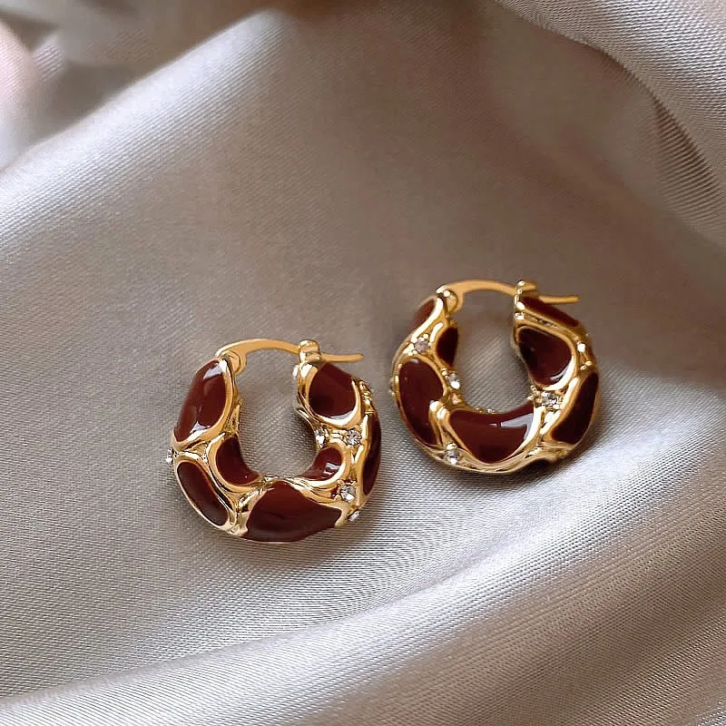 New Vintage Enamel Color Metal Texture Small Hoop Earrings for Women Trendy Gold Plated Statement Ear Buckle Creative Jewelry