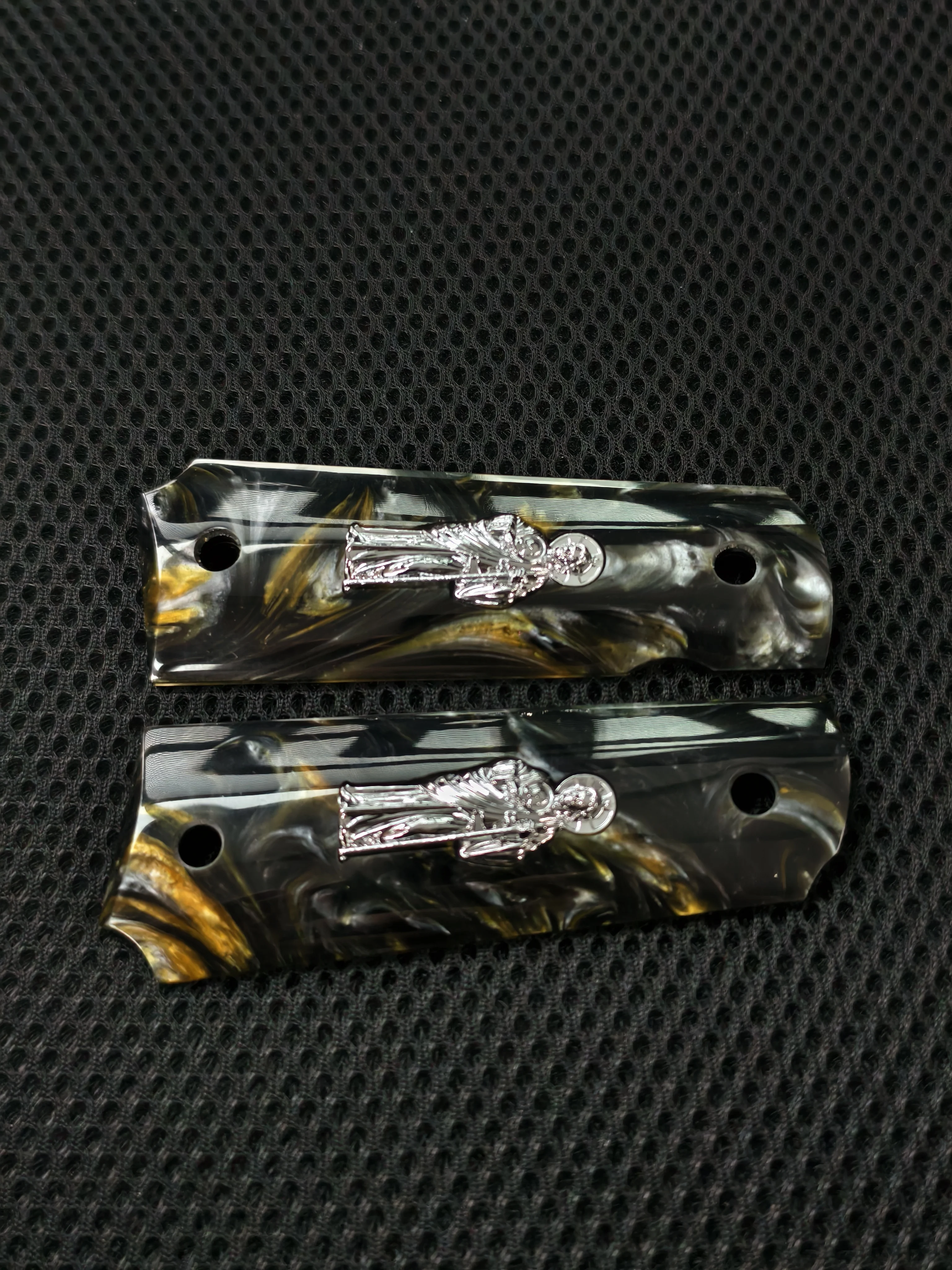 1911 Grips Full Size, Goudbruine parelmoer Zilver Saint Jude, Geschikt voor Colt, Kimber, Springfield, Remington, Rock Island, Government Commander