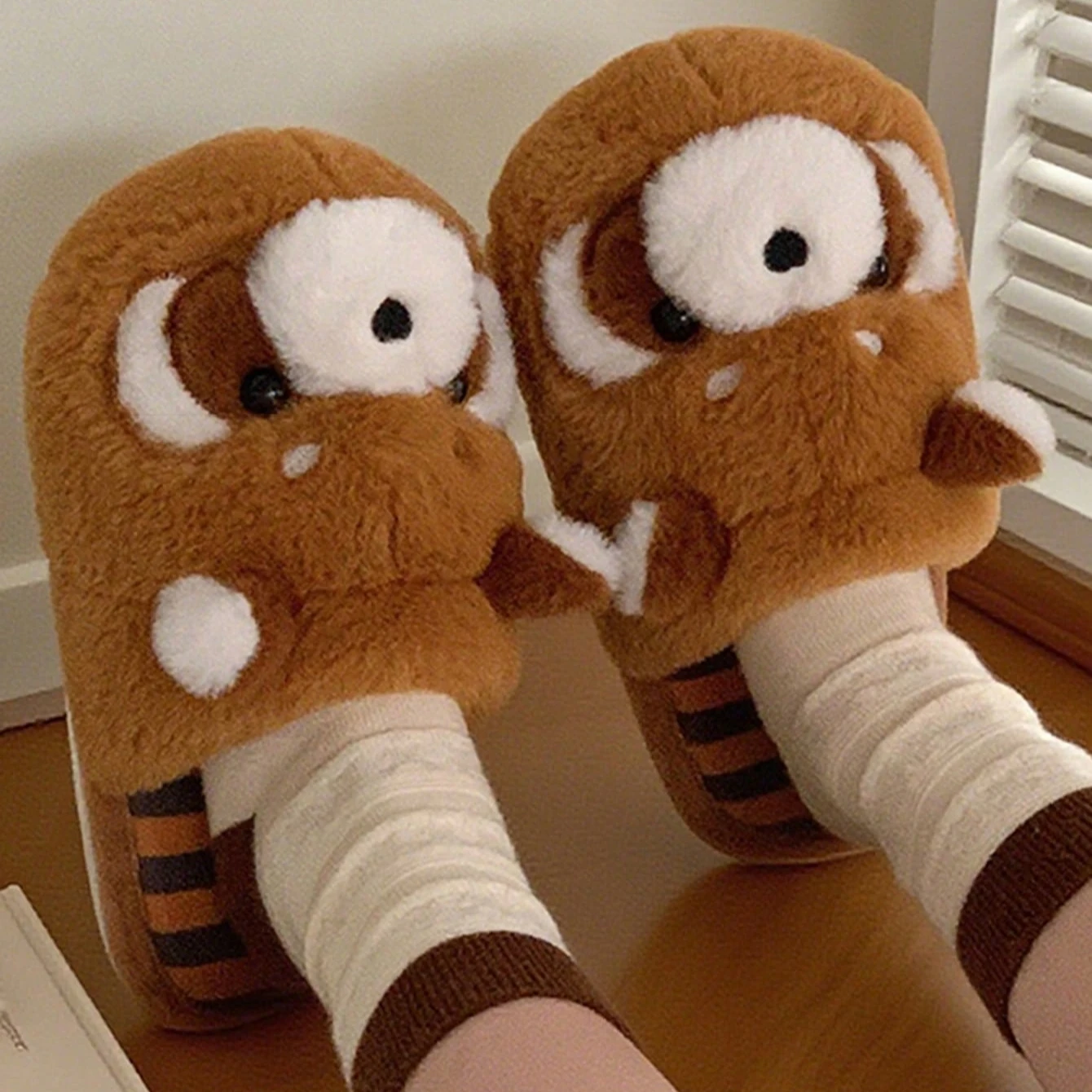 النساء منزل نِعال من الفراء عادية لطيف ثلاثية الأبعاد على شكل جميل الراكون تصميم براون الشتاء داخلي عدم الانزلاق باطن دافئة لينة مريح المنزل جديد