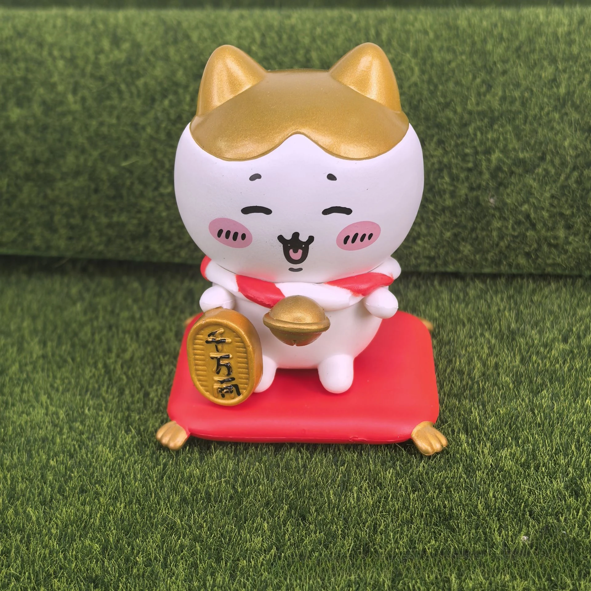 ฟิกเกอร์ชิอิคาวะ อุซากิ ฮาจิวเระ ลัคกี้สตาร์ พร้อมอุปกรณ์เสริมรูปดาวและระฆัง ของเล่นน่ารัก ของสะสม ตกแต่งรูปแมวนำโชค