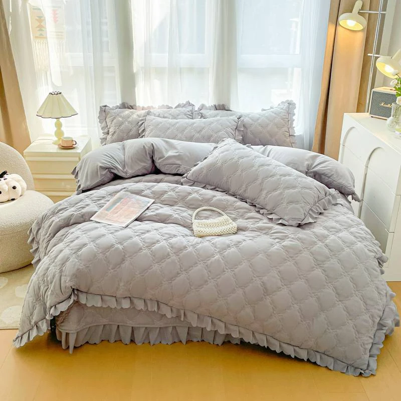 2024 new solid color polished lace bed cover quilting embroidery padded cotton four-piece set moisture-absorbing and breathable