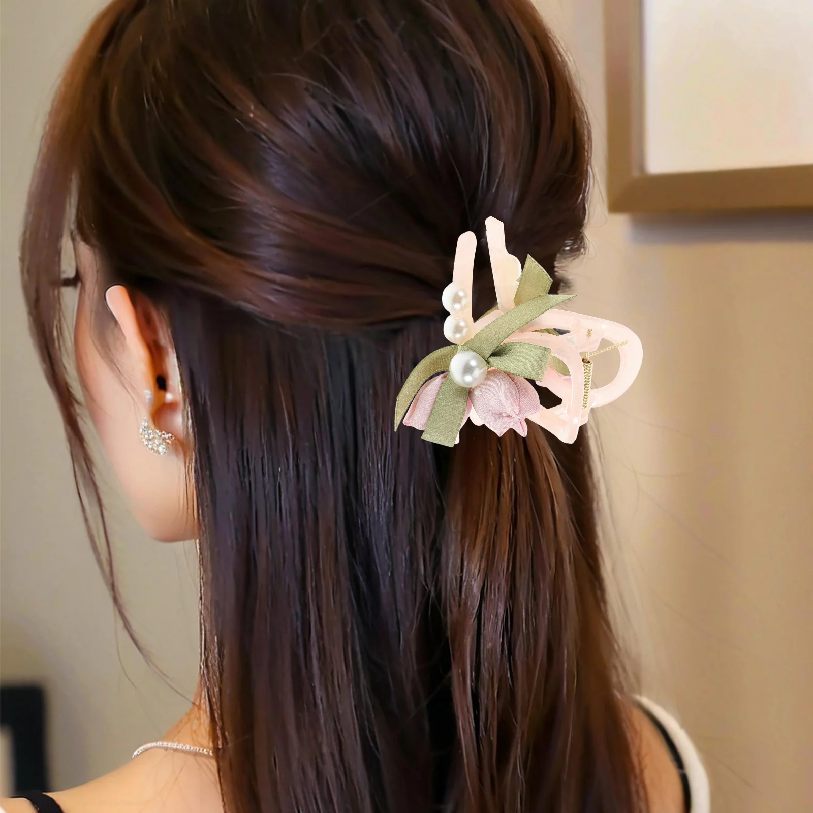 

Fabric Tulip Hair Claw Clip Small Cute Flower Barrette Women Styling Accessory Elegant Valentine Bridal Trendy