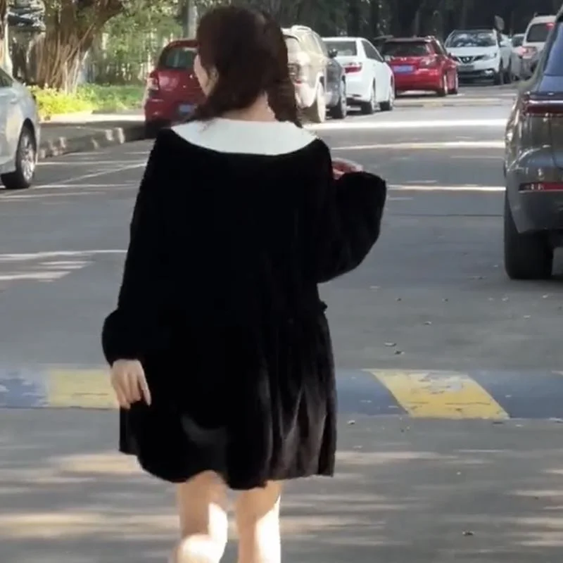 Damska spódnica plus size Dr Fragile es Sle, luźna, tuszująca niedoskonałości, jesienno-zimowa, studencka, w kształcie litery A, długa, z dekoltem w serek.