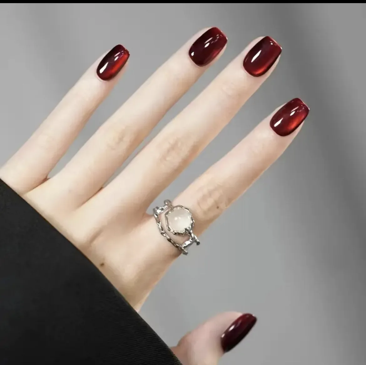 24 pçs cor sólida vinho vermelho design unhas falsas curto cabeça quadrada dicas de arte de unhas falsas simples acabado dicas de manicure imprensa em unhas