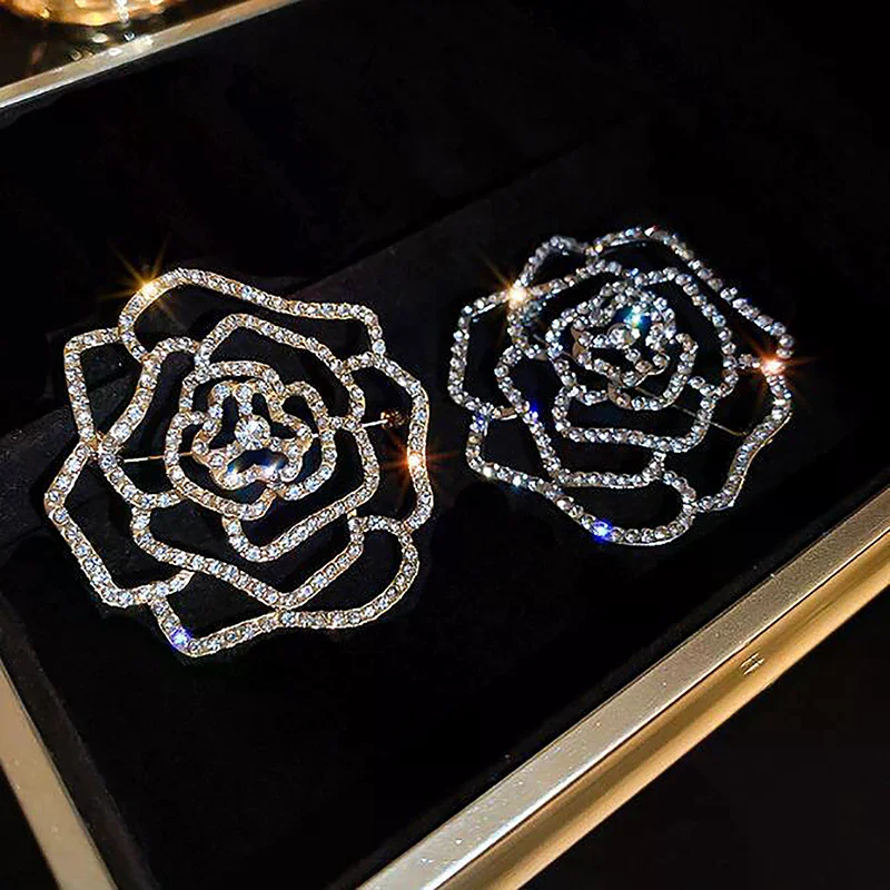 Temperament Shiny Rhinestone Flower Brooch Delicate Hollow Flower Corsage For Women Fashionable Suit Clothing Jewelry Accessory