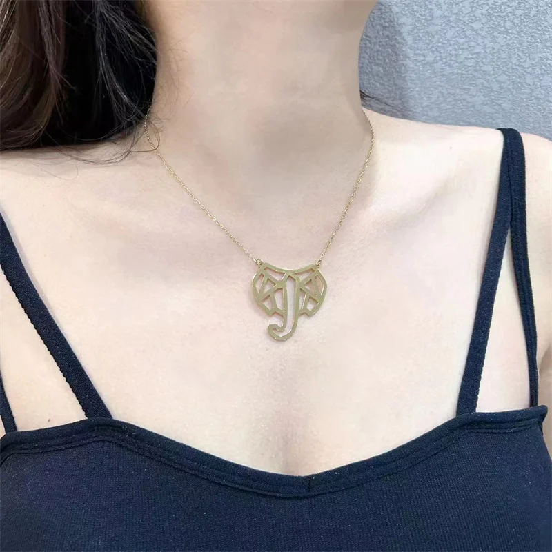 Cross-border Amazon selling hollow elephant pendant fashion stainless steel titanium steel high color necklace women