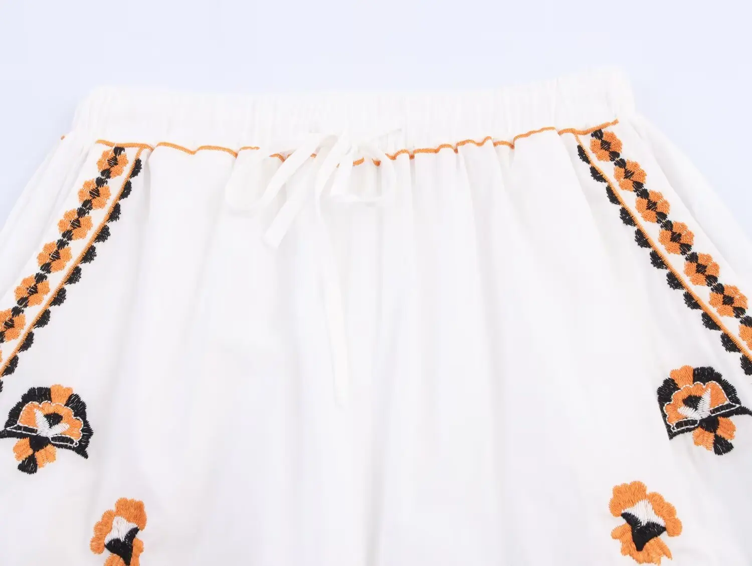 2025 stagione autunnale nuove donne abbigliamento dolce sciolto a vita alta A-line in pizzo impiombato ​ ​ pantaloncini ricamati