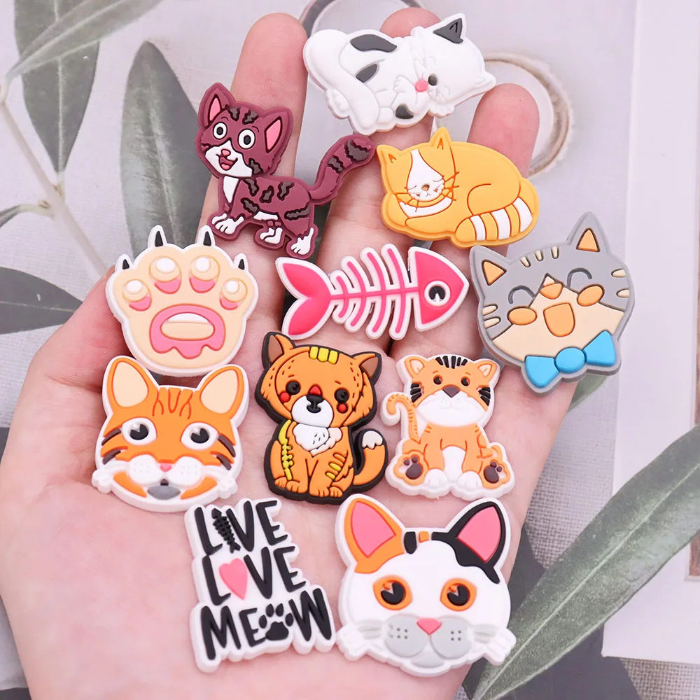 1Pcs PVC Shoe Charms Animal Cute Orange Cat Fish Bone Slipper Accessories Shoes Buckle Decorations Fit Bracelets Children Gift