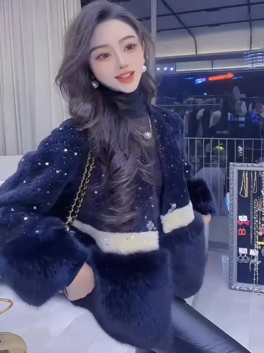 Jaqueta Feminina Casual Versátil e Elegante 2024 Outono Inverno Nova com Detalhes em Couro Design Elegante e Efeito Emagrecedor