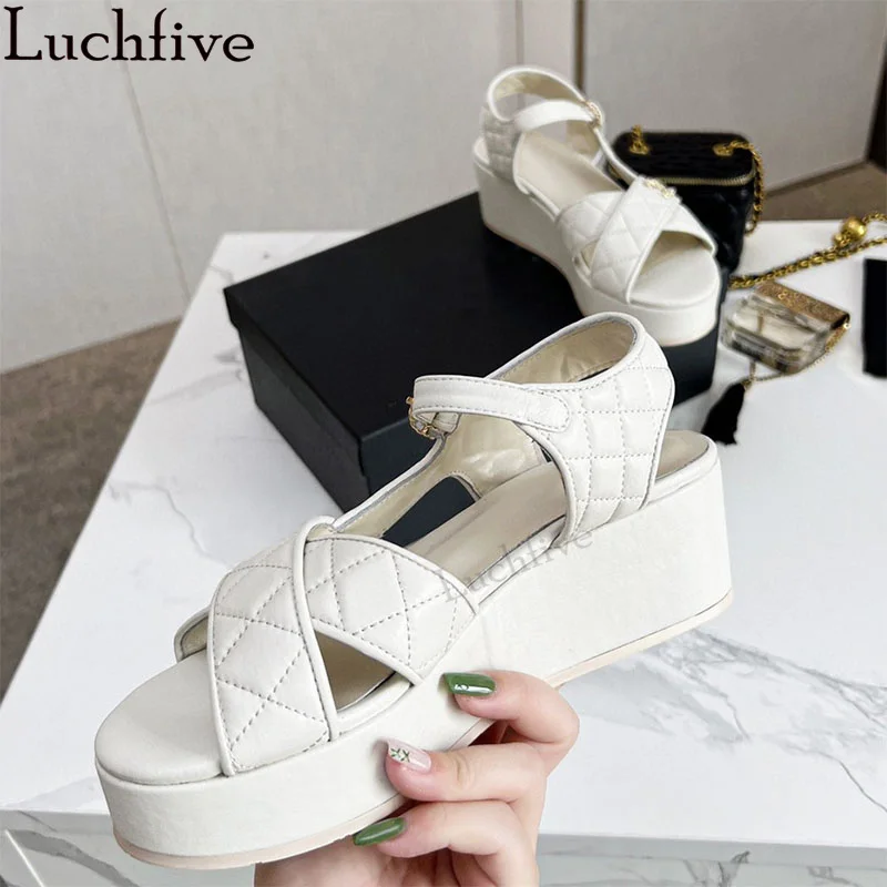 

Summer Luxury Wedges Heel Sandals Women Black Beige Thick Sole Diamond Suture Design Rome Sandals Casual Beach Brand Shoes Mujer