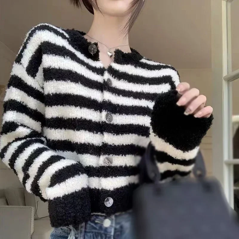 Autumn Casual Striped Cardigan Short Knitted Sweater Women Spring Long Sleeve Cardigan Top Female Round Knitted Sweater Jacket