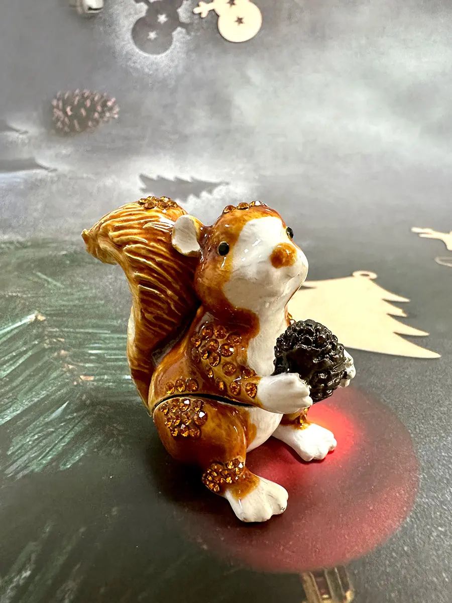 

Miniature Squirrel Figurines Feng Shui Ornament Metal Jewelry Storage Box Mini Desktop Crafts Home Decor