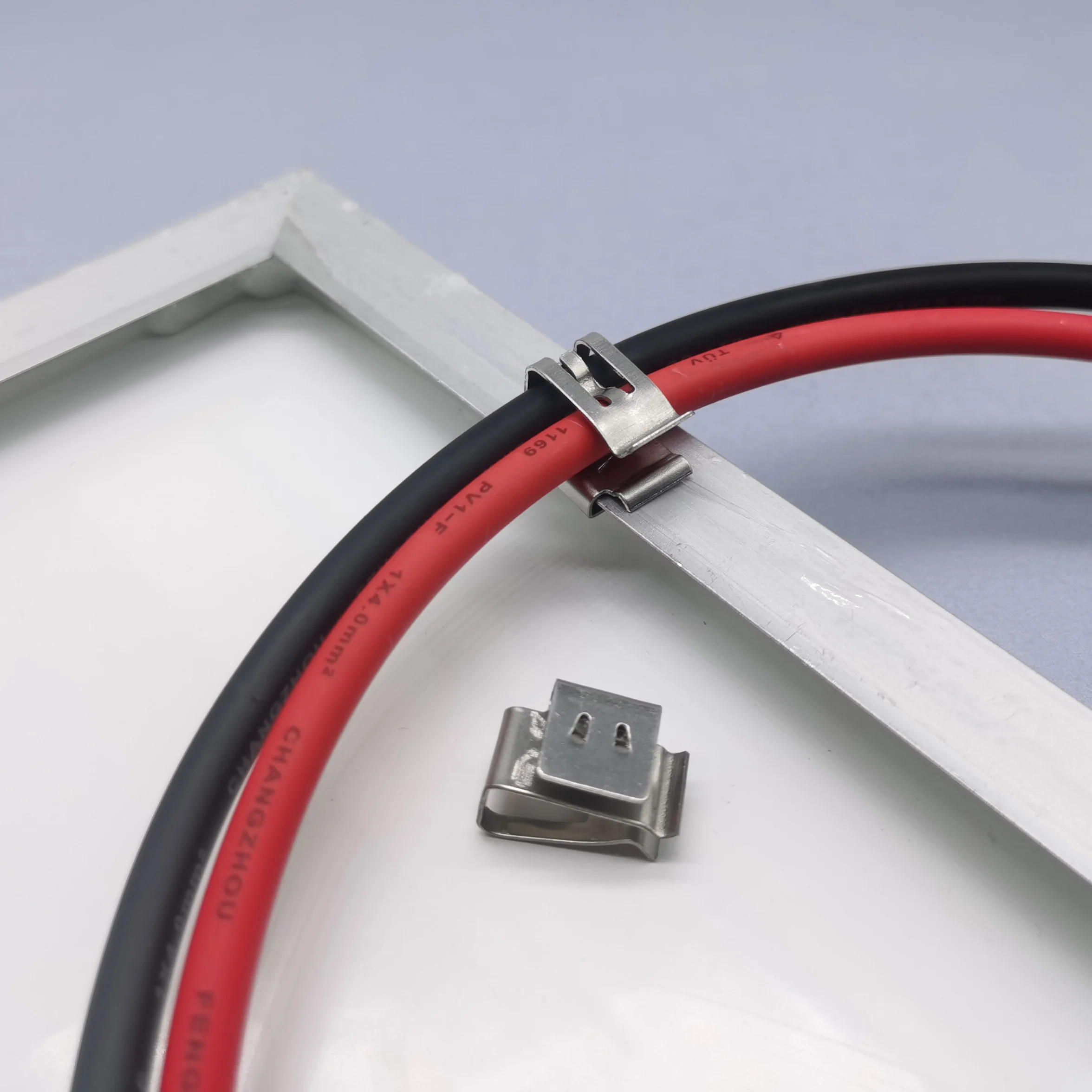 ABS Base + Metal Clip Small PV Wire Fix Accessory, Mini Solar Panel Cable Clamp Accessories, Compact Parts for Low-Power Small H