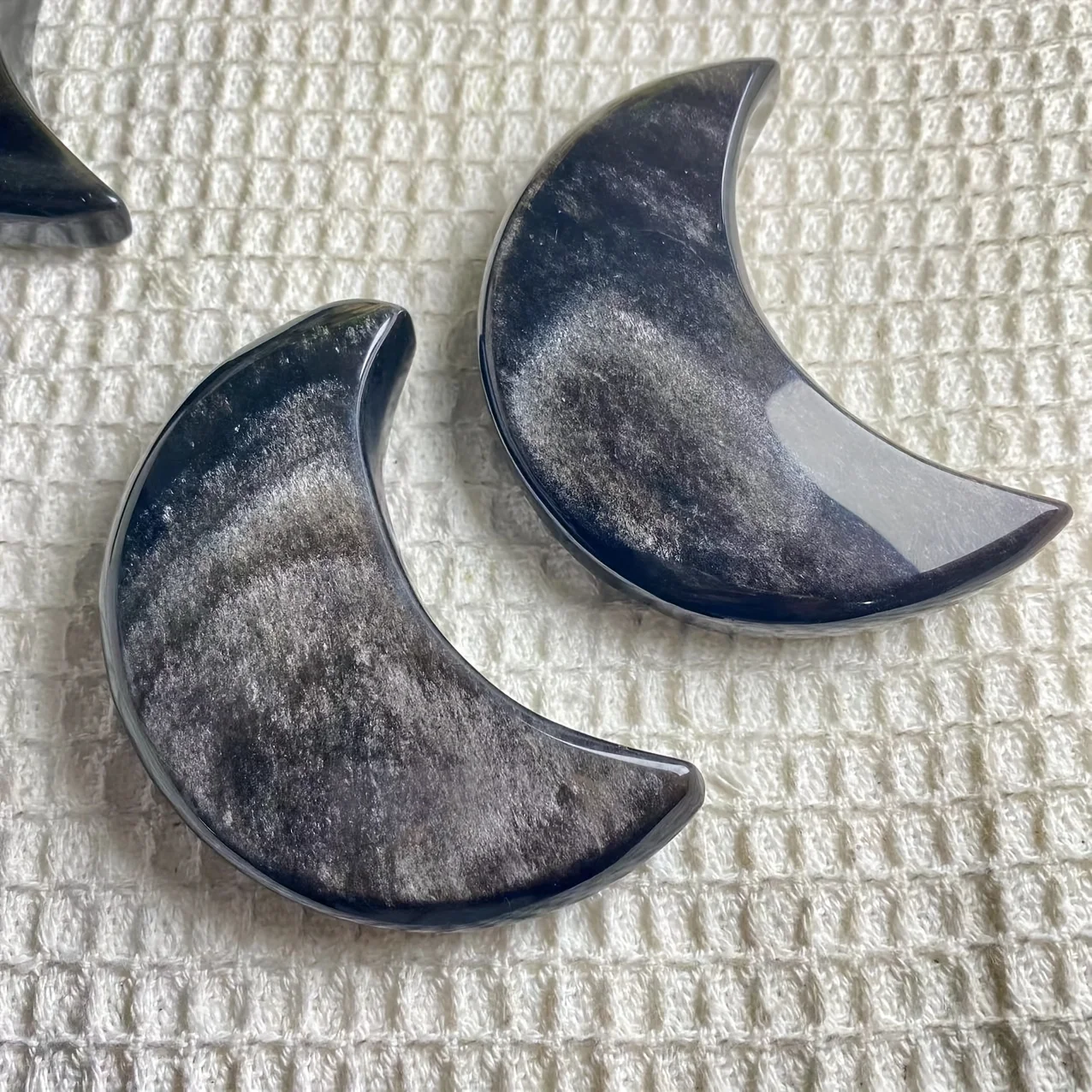1PC Silvery Obsidian Moon Shape, Natural Obsidian Moon Carving Craft, Office Home Atmosphere Decor Pieces,  Perfect Gift