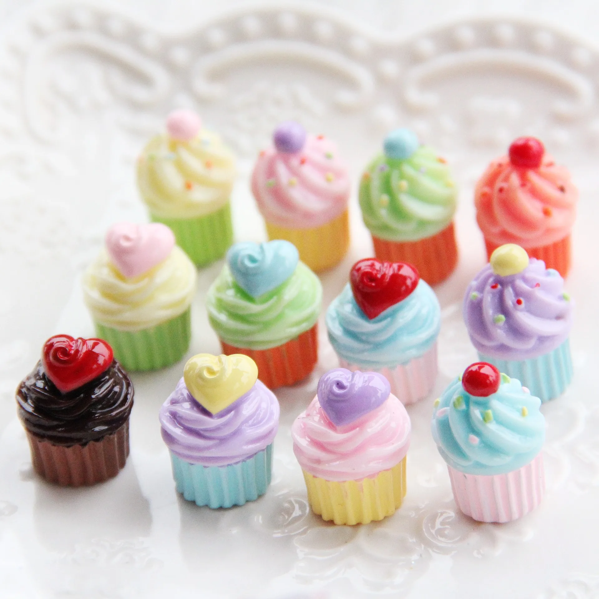 New Resin 3D Mini Cupcake Food Play Simulation Cake DIY Scrapbook For Dollhouse Kitchen Decorate Accessories