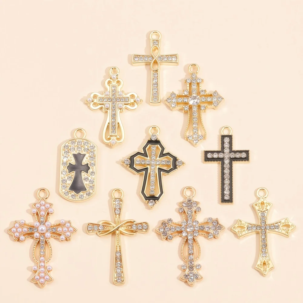 10 Stück Luxuriöse Gold- und Silberfarbene Kristall-Kreuz-Anhänger für Schmuckherstellung Kreuzanhänger Halskette Schlüsselanhänger DIY Zubehör Handwerk